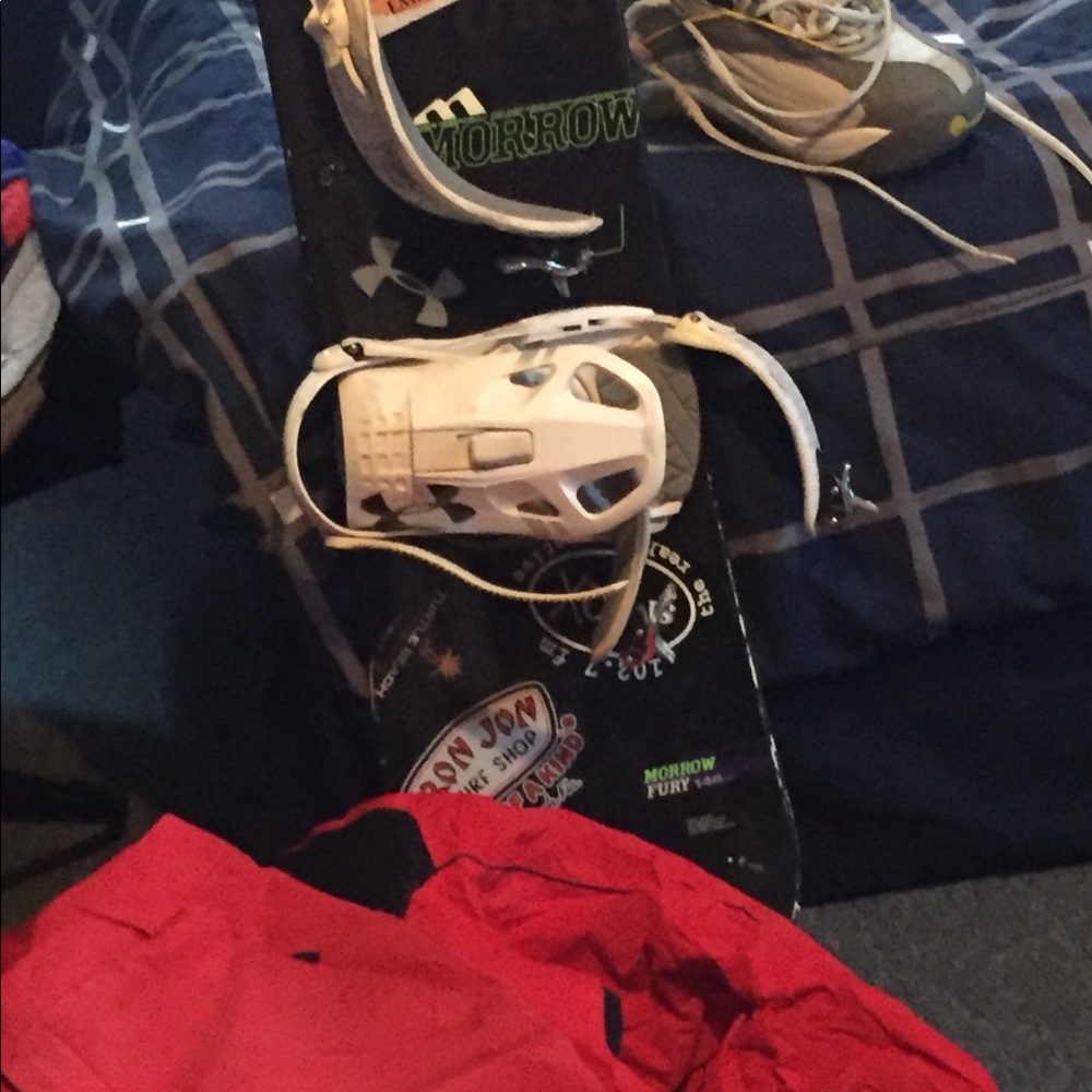 Snowboard jacket snow pants teenage boy